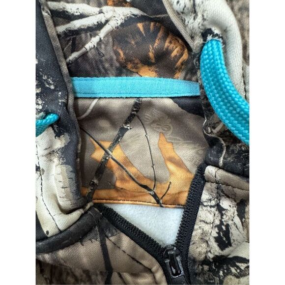 Legendary Whitetails Camo 1/4 Zip Hoodie Size Medium - Picture 6 of 9